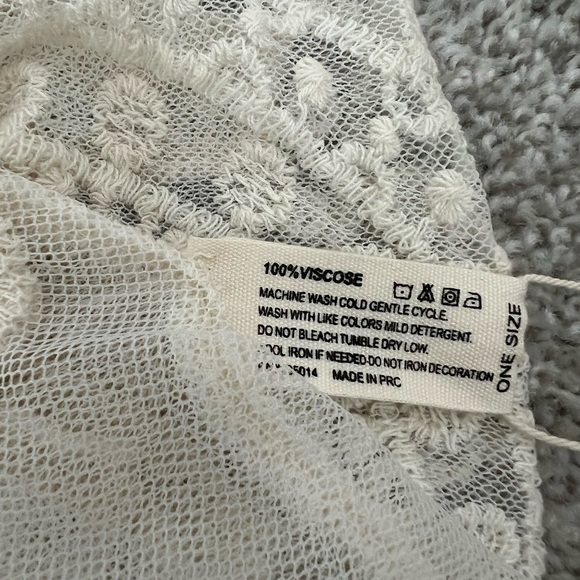 Sheer coverup - Picture 5 of 6